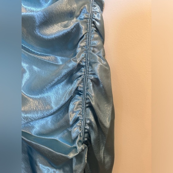 NWT Sachin & Babi Jennings Ruched Hammered Satin Side-Slit Gown, size 6 - Picture 5 of 7